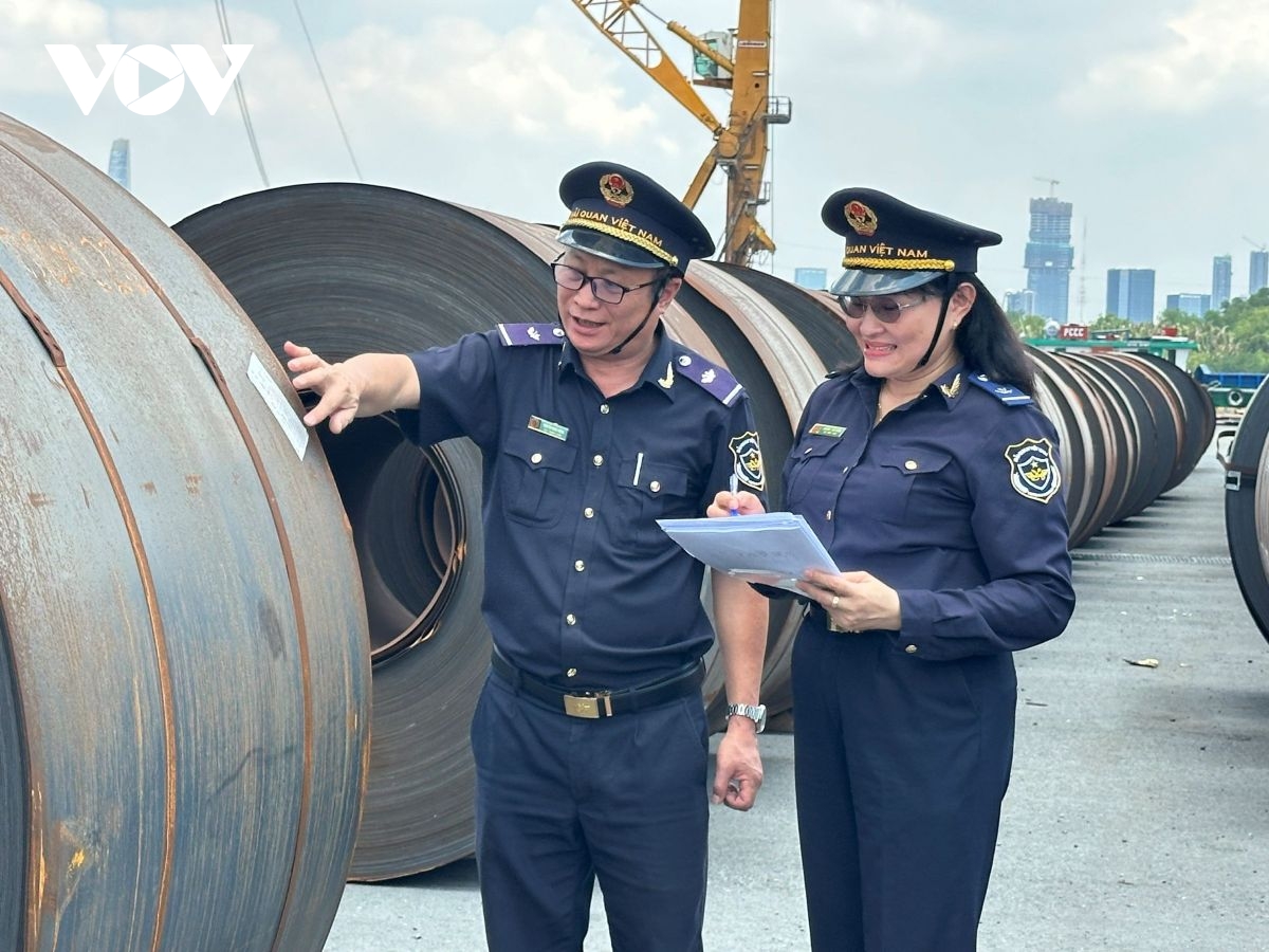 Doanh nghiệp kiến nghị Chính phủ sửa đổi quy định đóng ghép hàng hóa quá cảnh